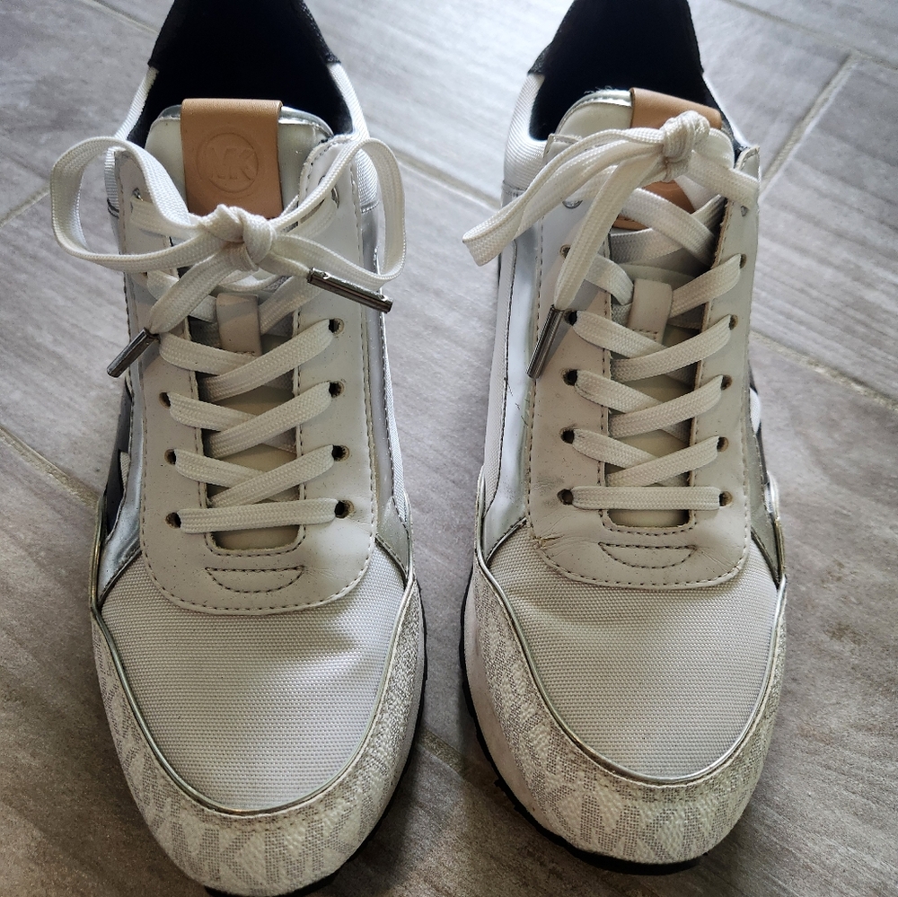 Michael Kors White and Black Sneakers with SILVER Accents - Picture 3 of 4